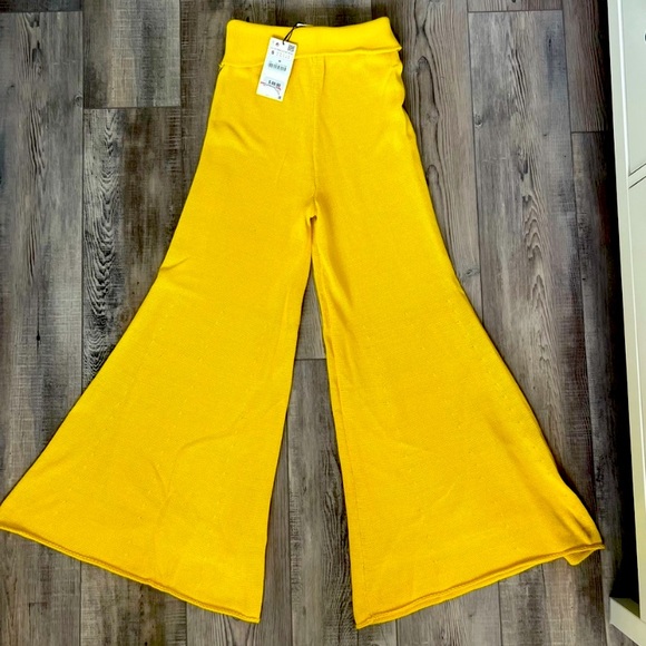 Zara Pants - Zara knit Flared wide leg pants size small
